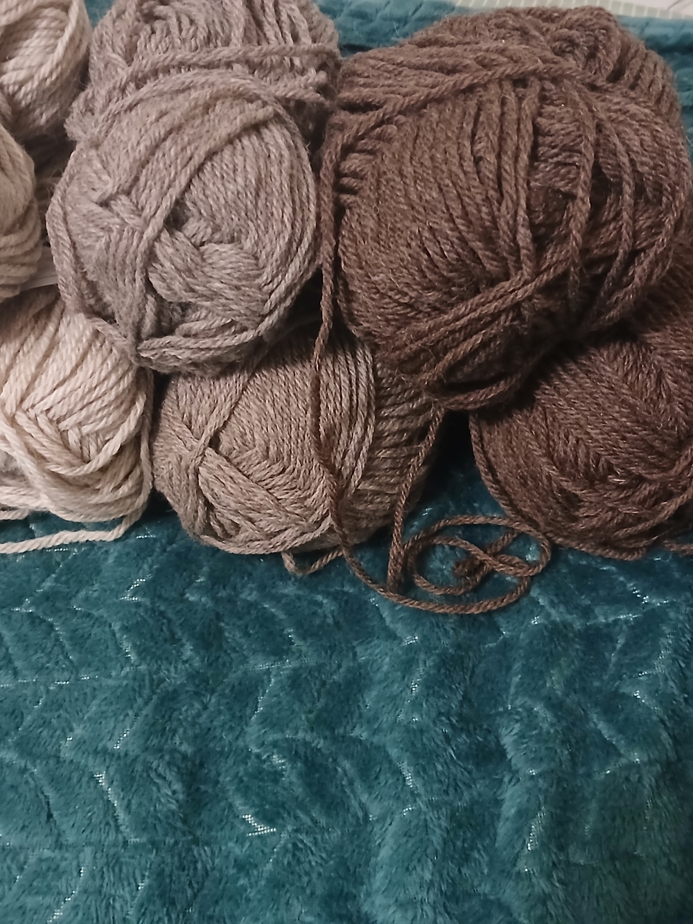 (Discontinued)I Love This Wool Neutral Tone Wool Yarn Bundle - Beige,Taupe,Brown
